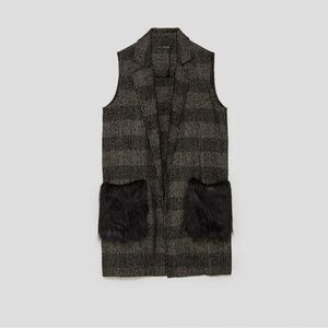 Zara‎ vest size Large